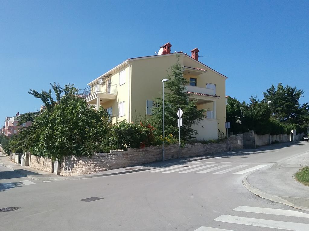 Apartment Majoran Pula Extérieur photo