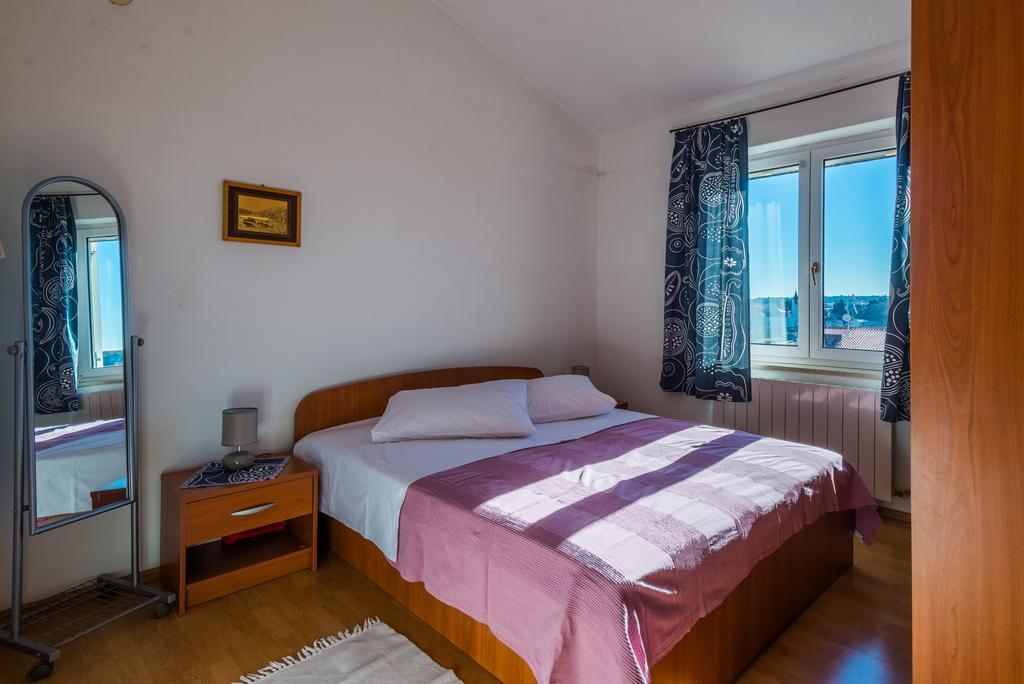 Apartment Majoran Pula Extérieur photo