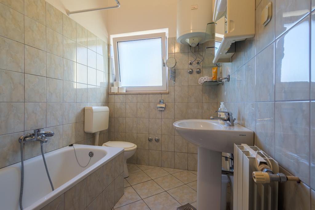 Apartment Majoran Pula Extérieur photo