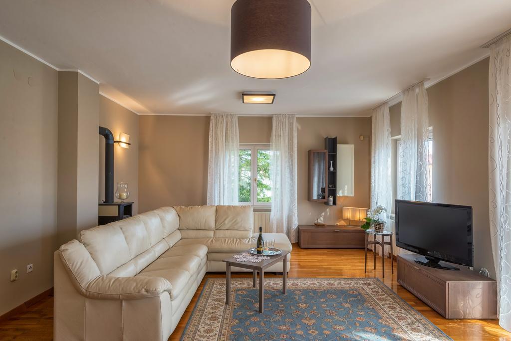 Apartment Majoran Pula Extérieur photo